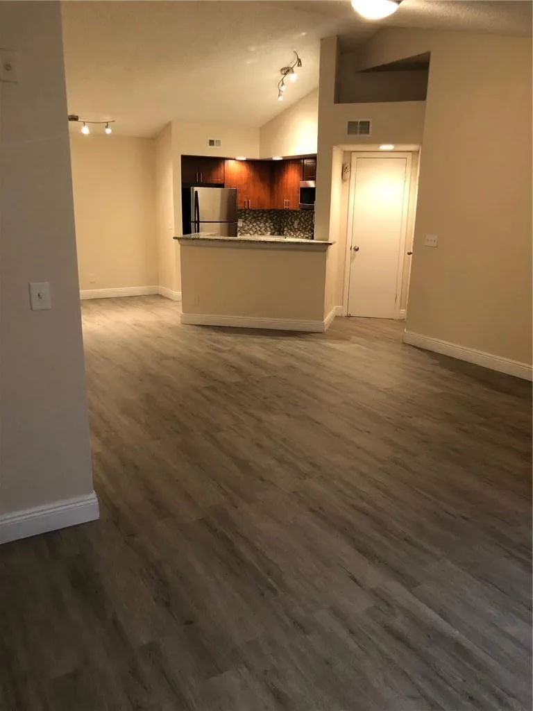 12400 Vista Isles Drive #1421 Sunrise, FL 33325