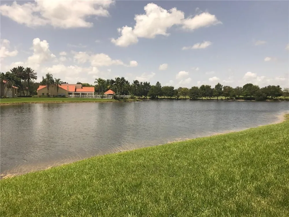 12400 Vista Isles Drive #1421 Sunrise, FL 33325