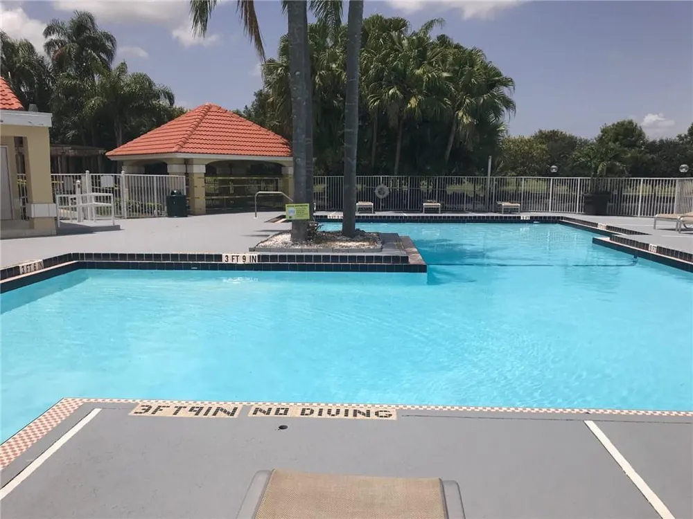 12400 Vista Isles Drive #1421 Sunrise, FL 33325