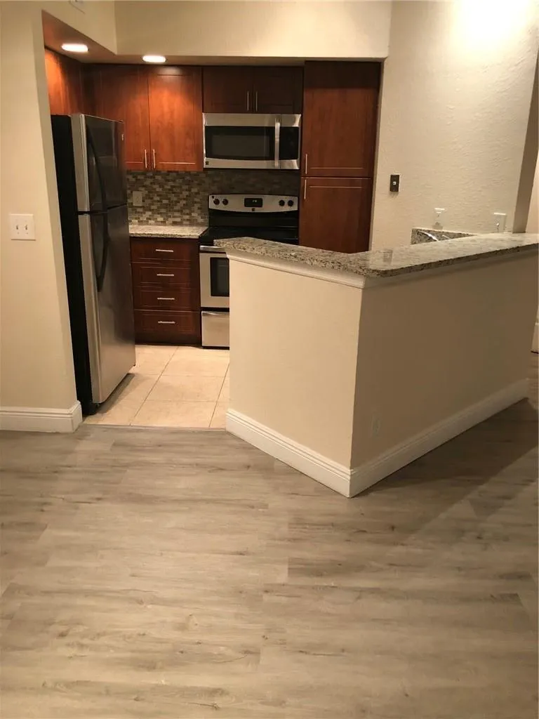 12400 Vista Isles Drive #1421 Sunrise, FL 33325