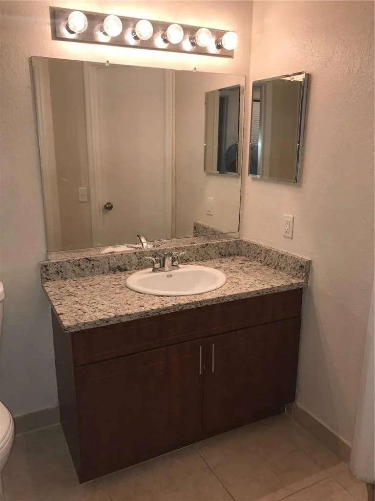 12400 Vista Isles Drive #1421 Sunrise, FL 33325