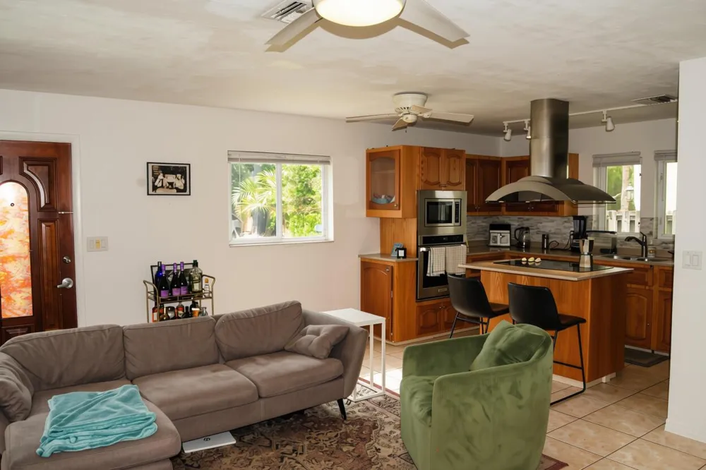 114 NE 16TH TERRACE Fort Lauderdale, FL 33301