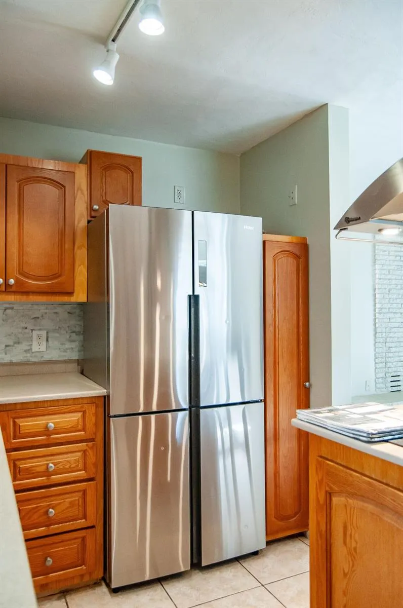 114 NE 16TH TERRACE Fort Lauderdale, FL 33301