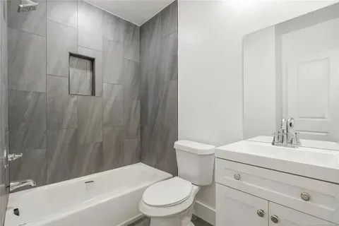 1172 Boston Place Tulsa, OK 74106