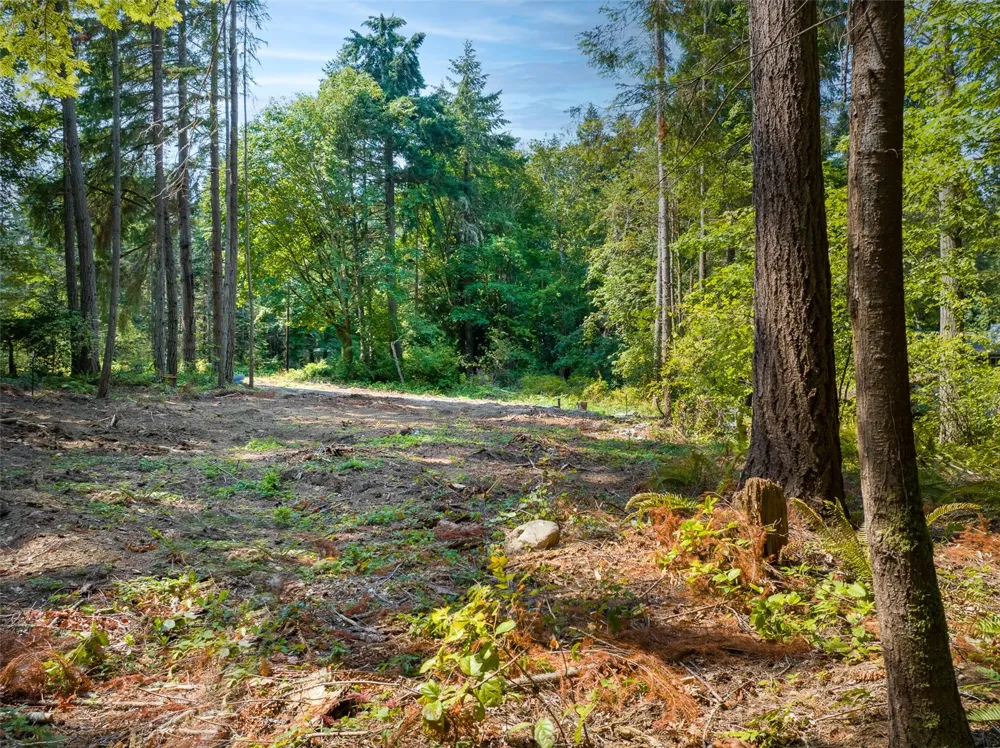 9998 NE Lofgren Road Bainbridge Island, WA 98110