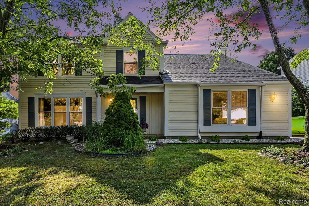 1809 Poppleton Drive West Bloomfield Charter Township, MI 48324