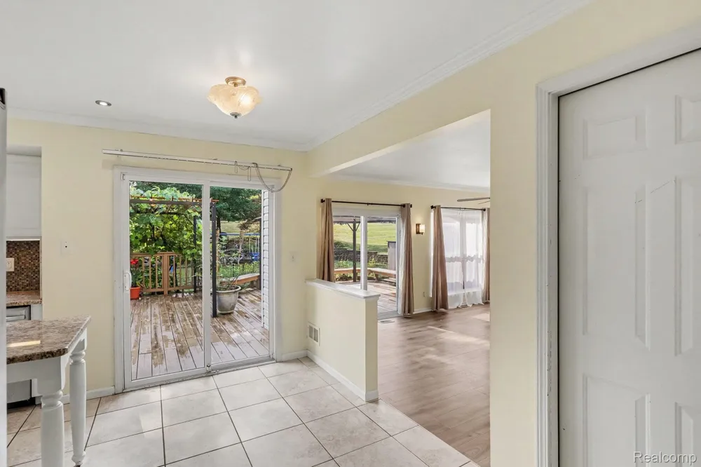 1809 Poppleton Drive West Bloomfield Charter Township, MI 48324