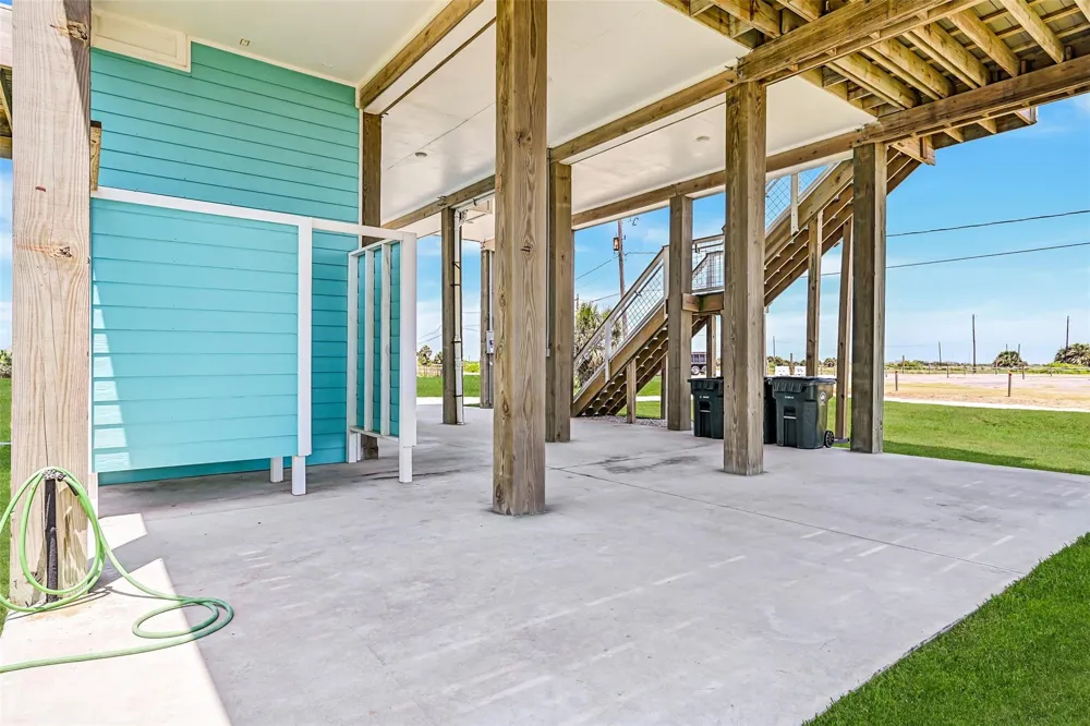 4003 11 Mile Road Galveston, TX 77554