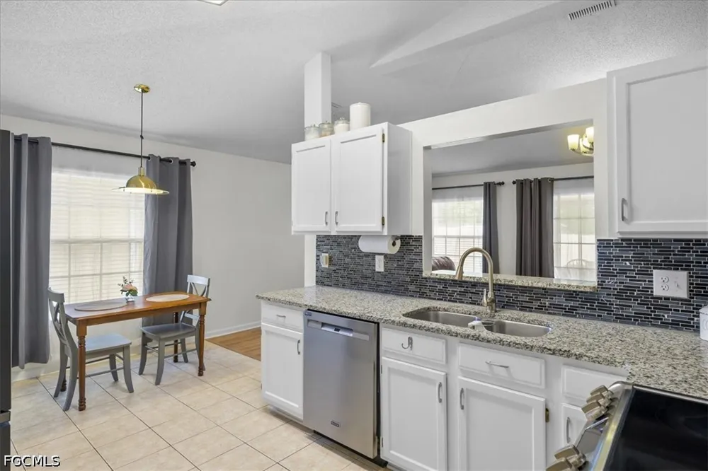 Bentley Trace Lane E Jacksonville, FL 32257