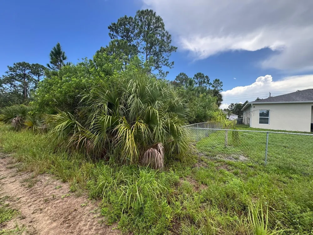 527 PAIGO STREET SE Palm Bay, FL 32909