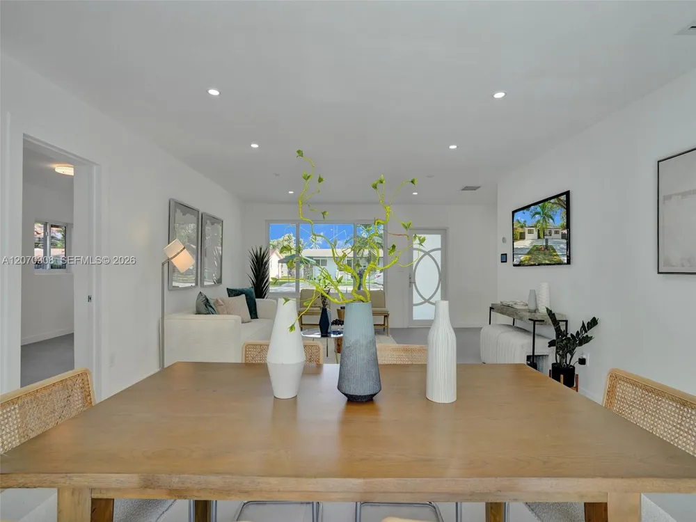 2380 NE 184th Ter North Miami Beach, FL 33160