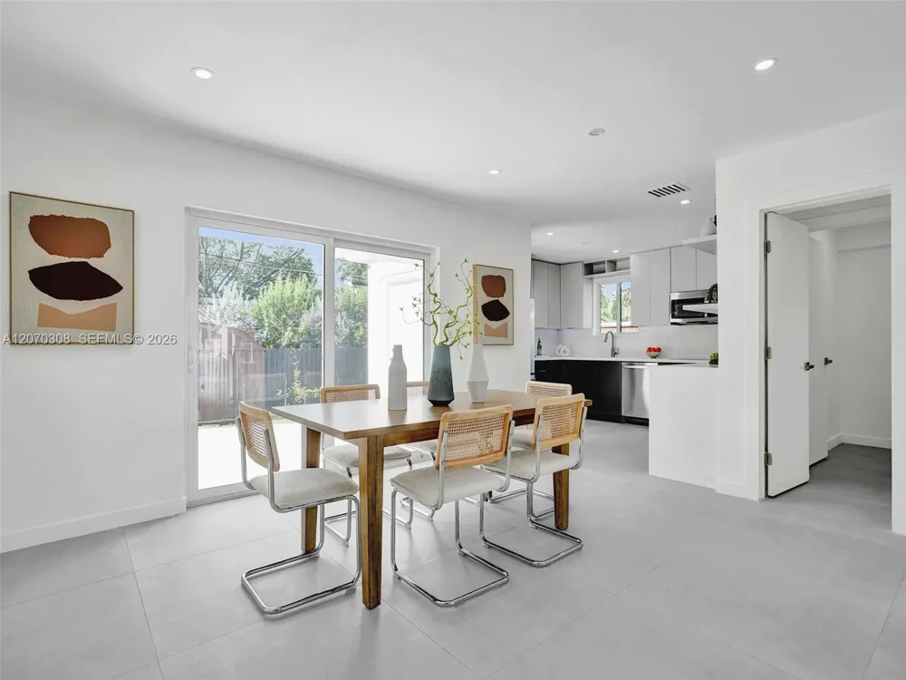 2380 NE 184th Ter North Miami Beach, FL 33160