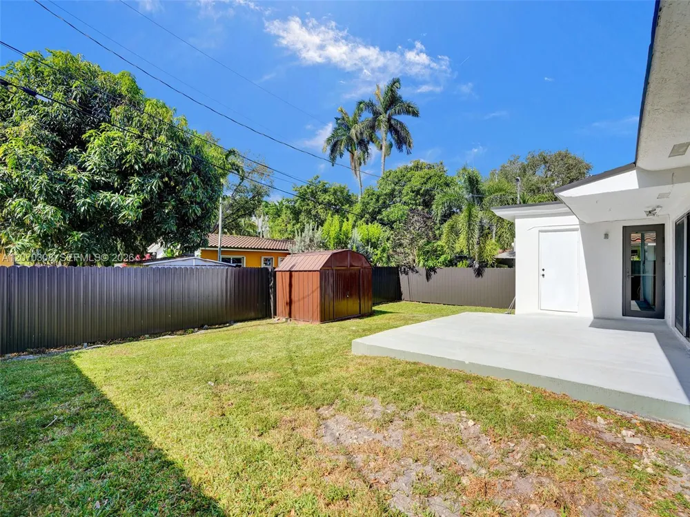 2380 NE 184th Ter North Miami Beach, FL 33160