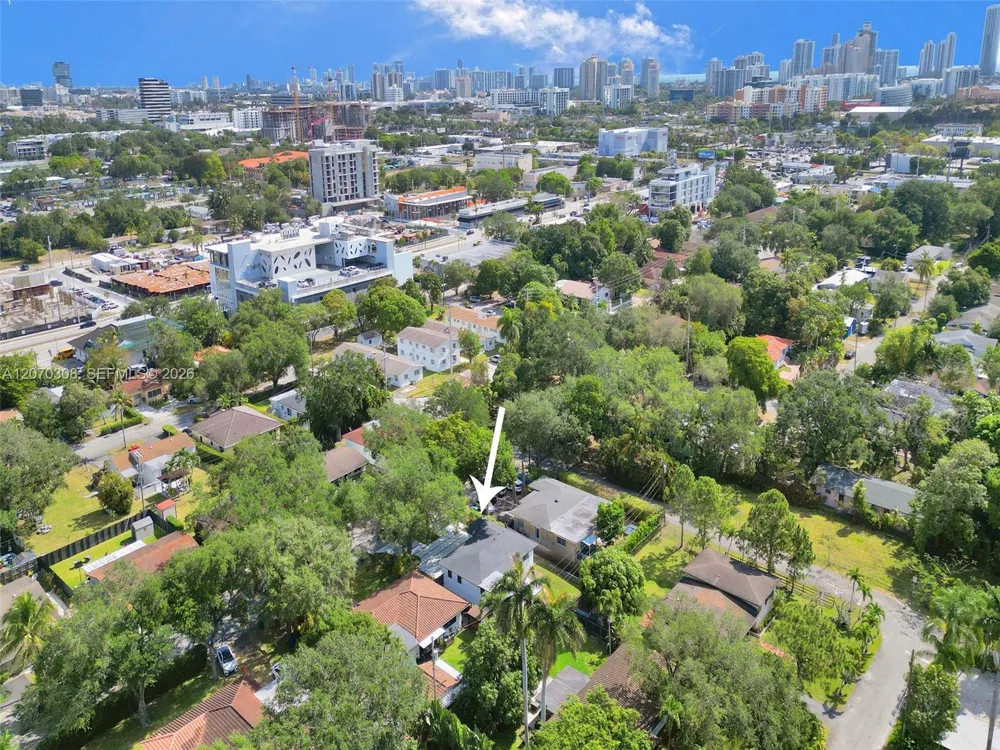 2380 NE 184th Ter North Miami Beach, FL 33160