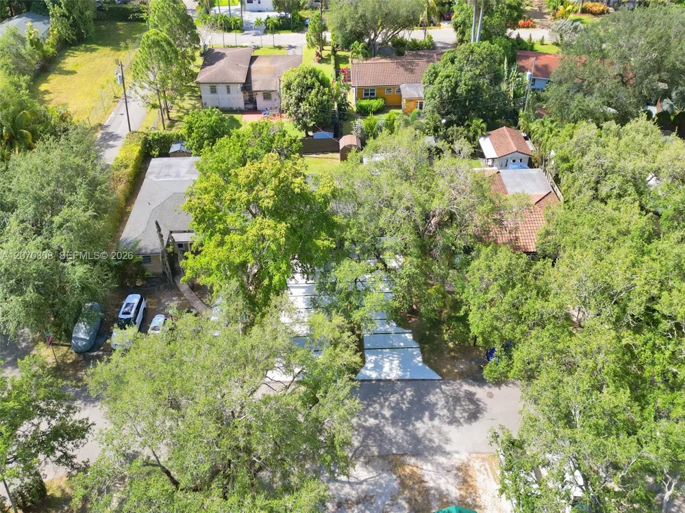 2380 NE 184th Ter North Miami Beach, FL 33160