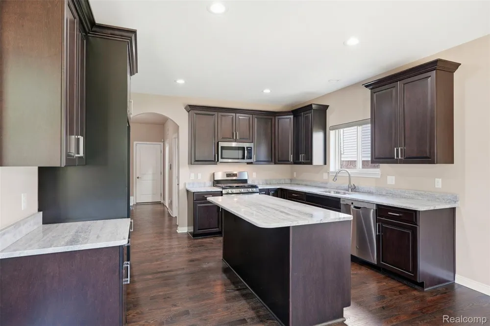 7419 Park Terrace Lane Shelby Charter Township, MI 48317