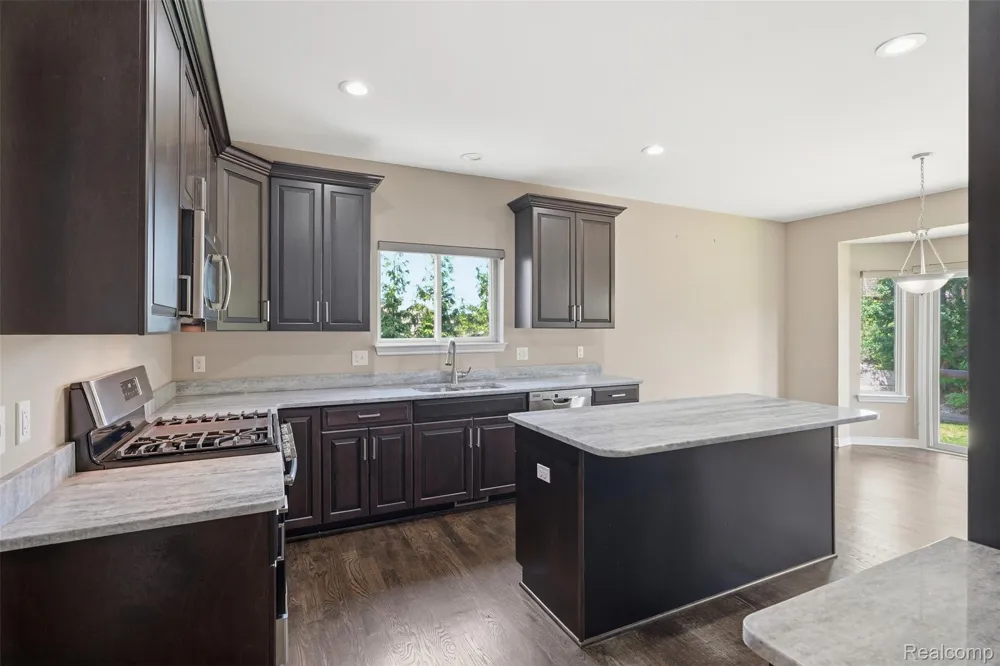 7419 Park Terrace Lane Shelby Charter Township, MI 48317