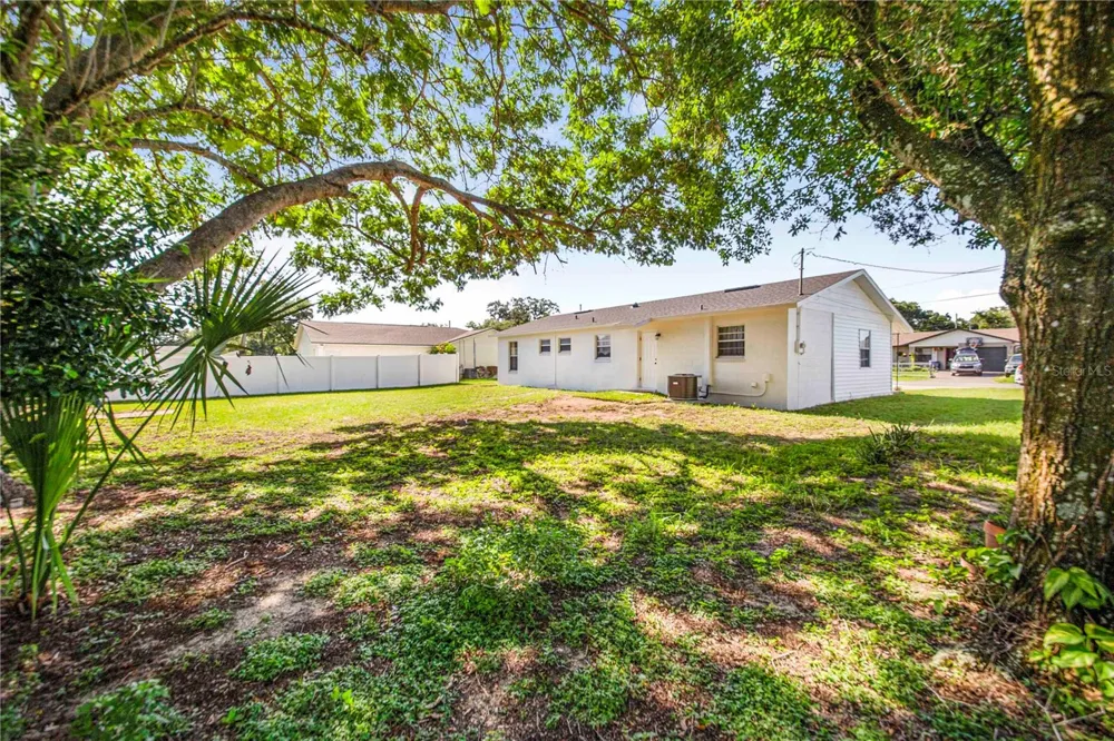 2112 EMBRY AVENUE Haines City, FL 33844