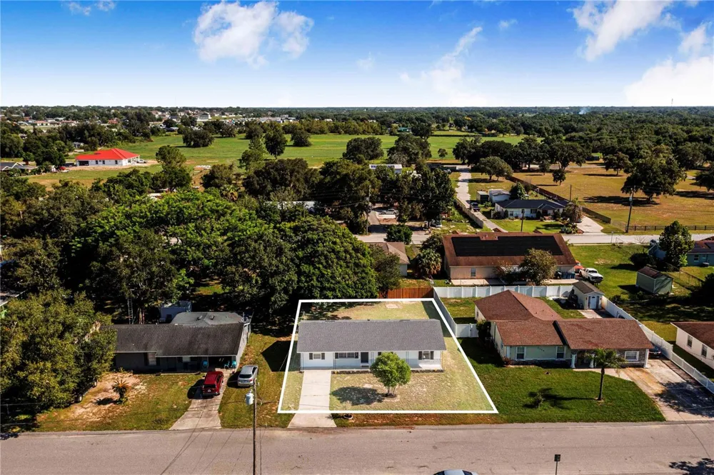 2112 EMBRY AVENUE Haines City, FL 33844
