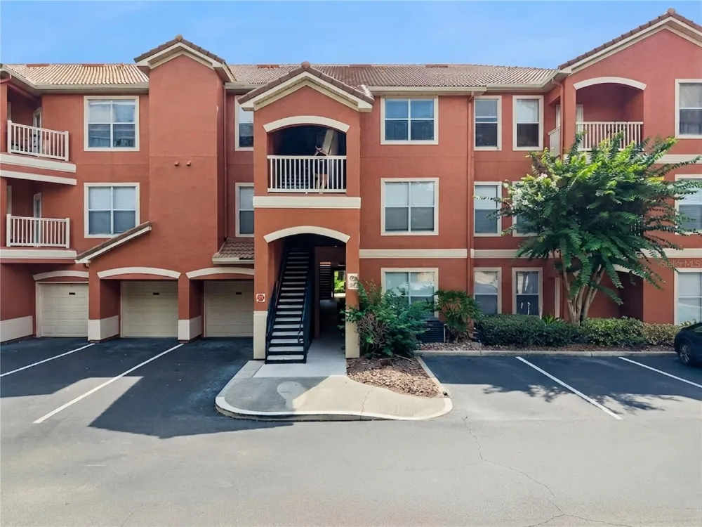 8813 VILLA VIEW CIRCLE #308 Orlando, FL 32821
