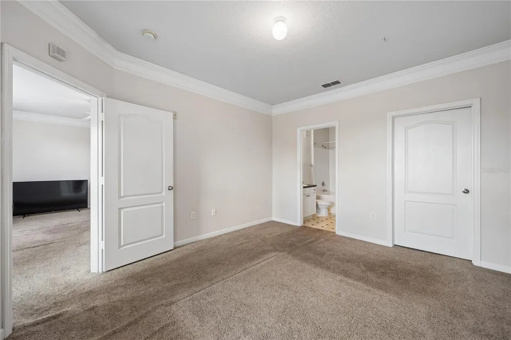 8813 VILLA VIEW CIRCLE #308 Orlando, FL 32821