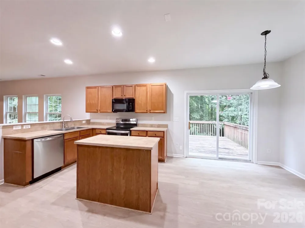 127 Edgington Street Mooresville, NC 28115