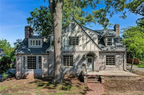 812 Dover Road