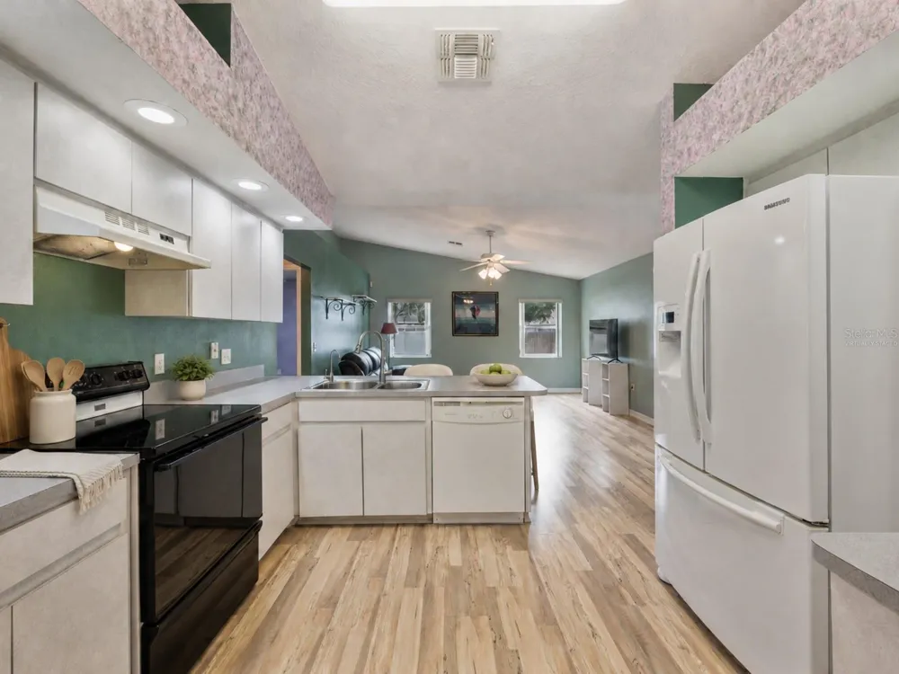 1660 GAMEWELL TRAIL Lakeland, FL 33809