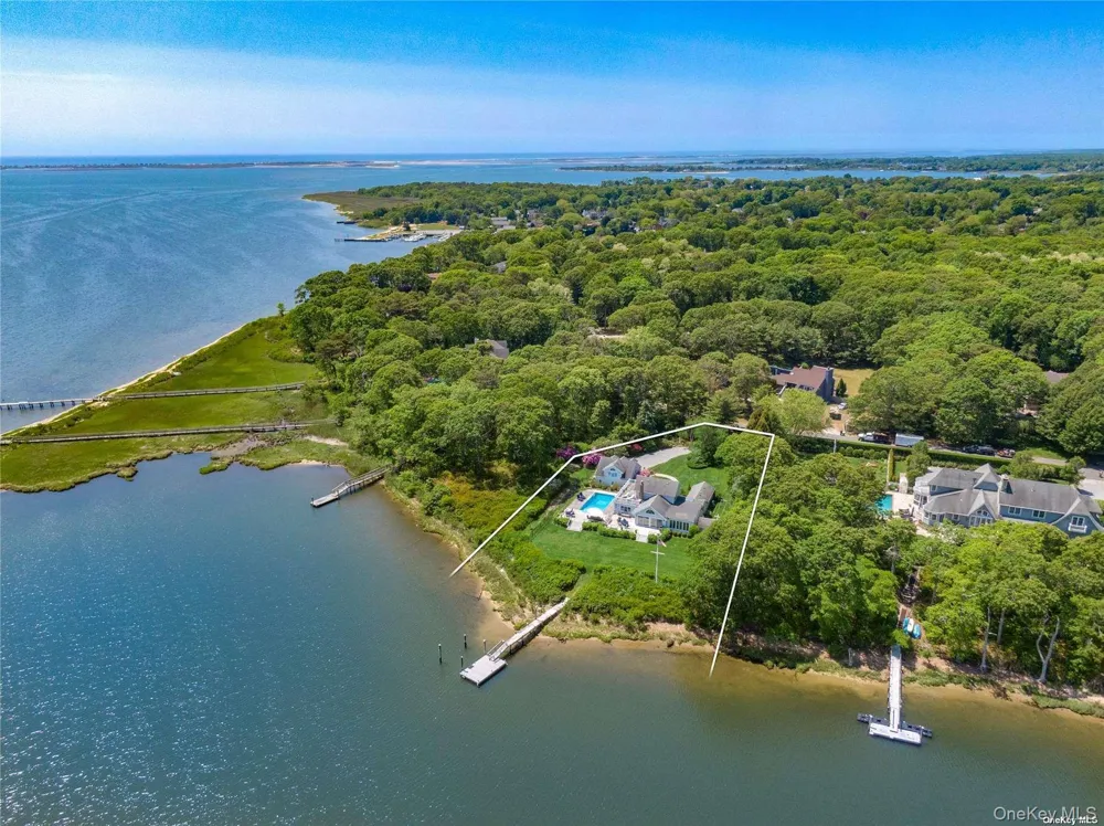 50 Inlet View Path East Moriches, NY 11940