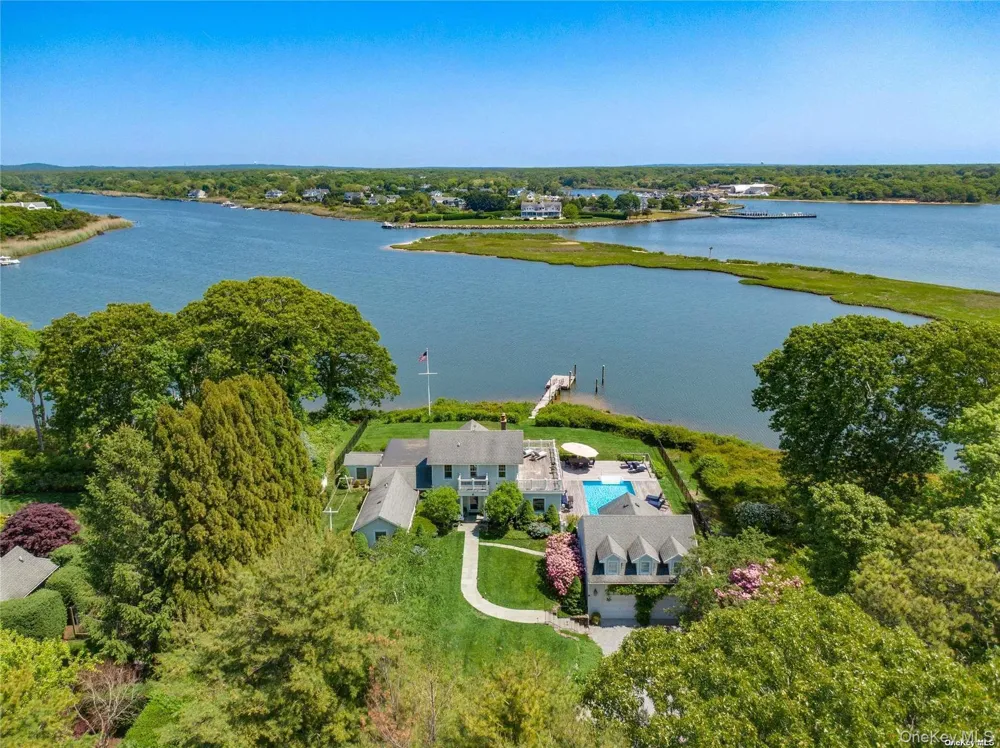 50 Inlet View Path East Moriches, NY 11940