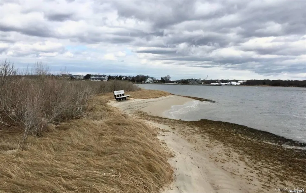50 Inlet View Path East Moriches, NY 11940