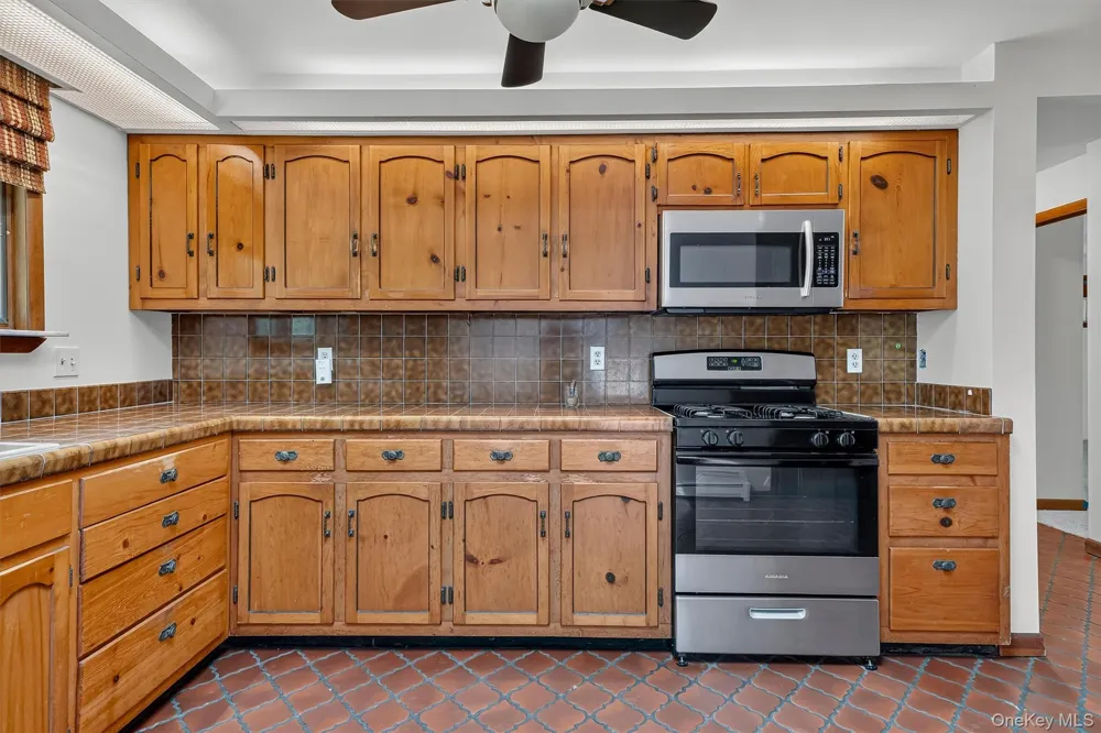 368 Old Dutch Hollow Road Greenwood Lake, NY 10925