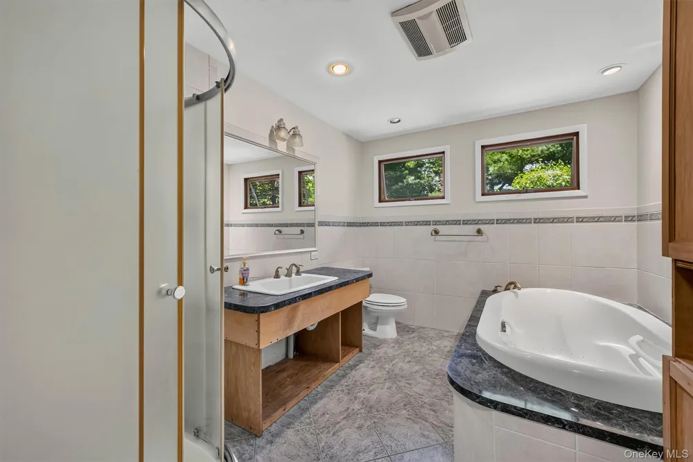 368 Old Dutch Hollow Road Greenwood Lake, NY 10925
