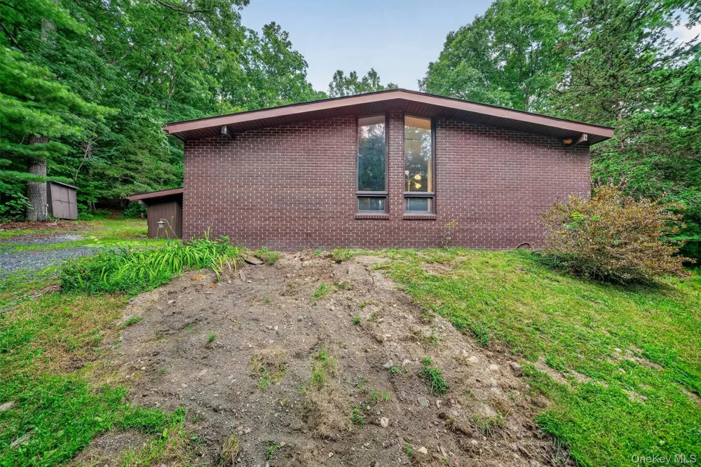 368 Old Dutch Hollow Road Greenwood Lake, NY 10925