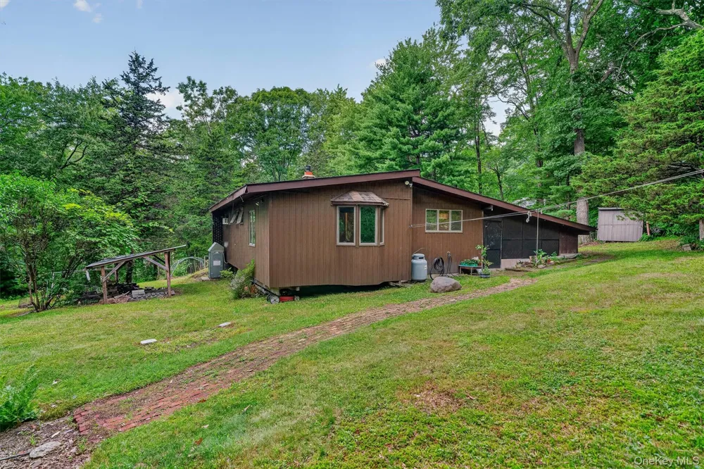 368 Old Dutch Hollow Road Greenwood Lake, NY 10925