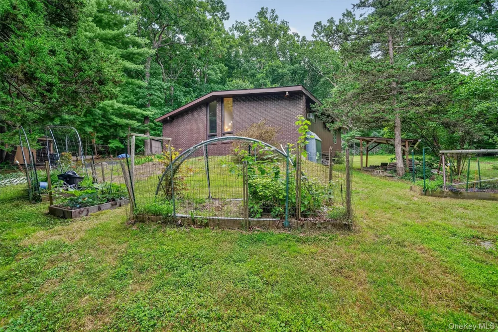 368 Old Dutch Hollow Road Greenwood Lake, NY 10925