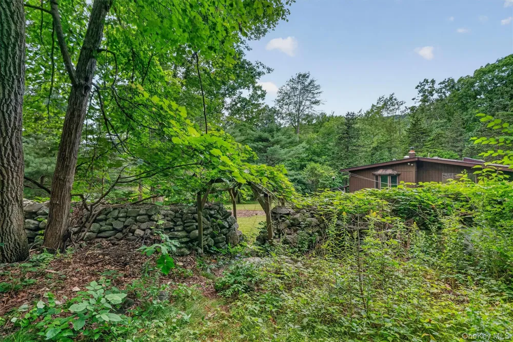 368 Old Dutch Hollow Road Greenwood Lake, NY 10925