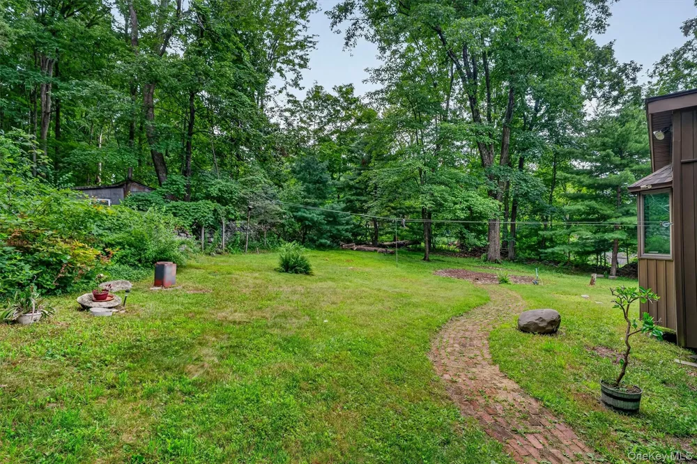 368 Old Dutch Hollow Road Greenwood Lake, NY 10925