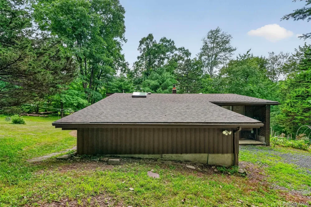 368 Old Dutch Hollow Road Greenwood Lake, NY 10925