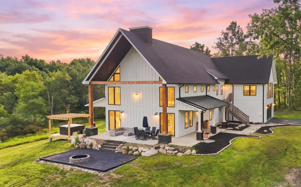 6 Misty Ridge Road Gardiner, NY 12525