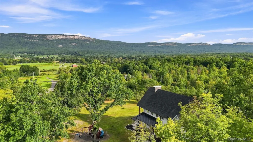 6 Misty Ridge Road Gardiner, NY 12525