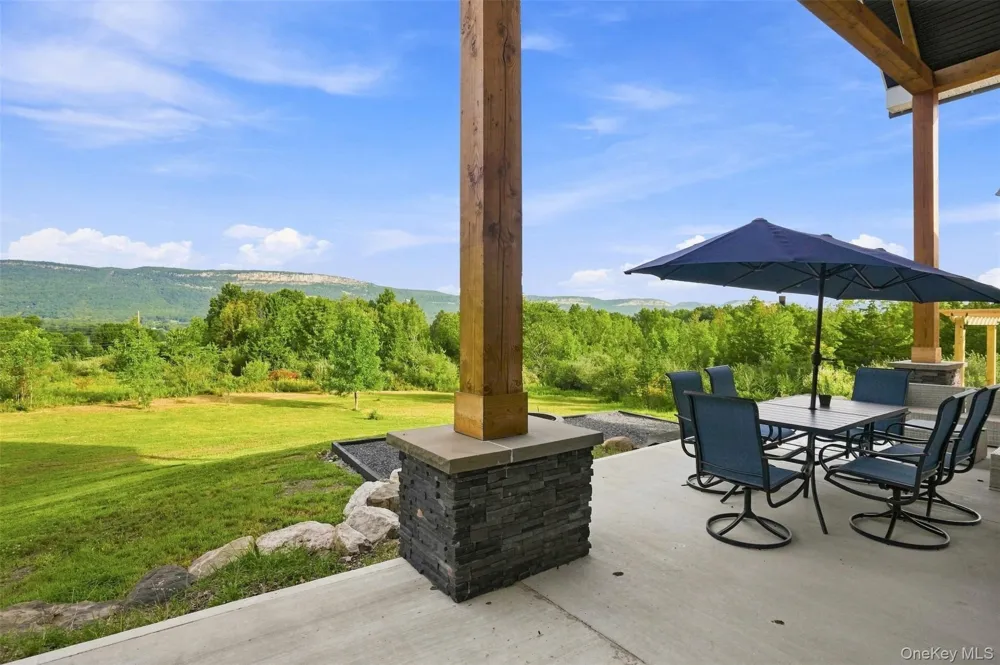6 Misty Ridge Road Gardiner, NY 12525