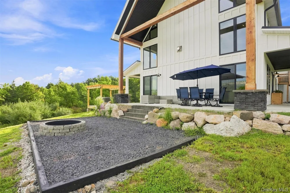 6 Misty Ridge Road Gardiner, NY 12525