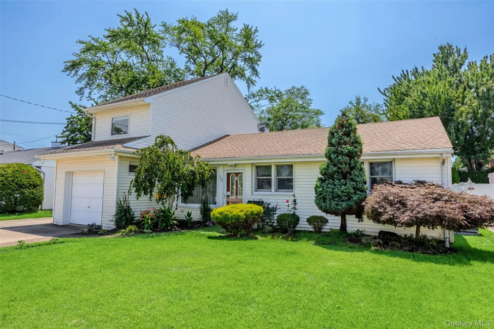 79 Spruce Lane Valley Stream, NY 11581
