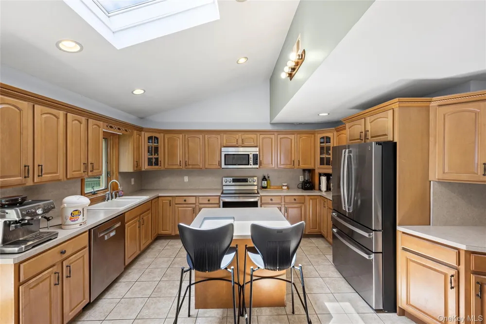 79 Spruce Lane Valley Stream, NY 11581