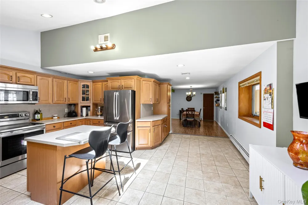 79 Spruce Lane Valley Stream, NY 11581