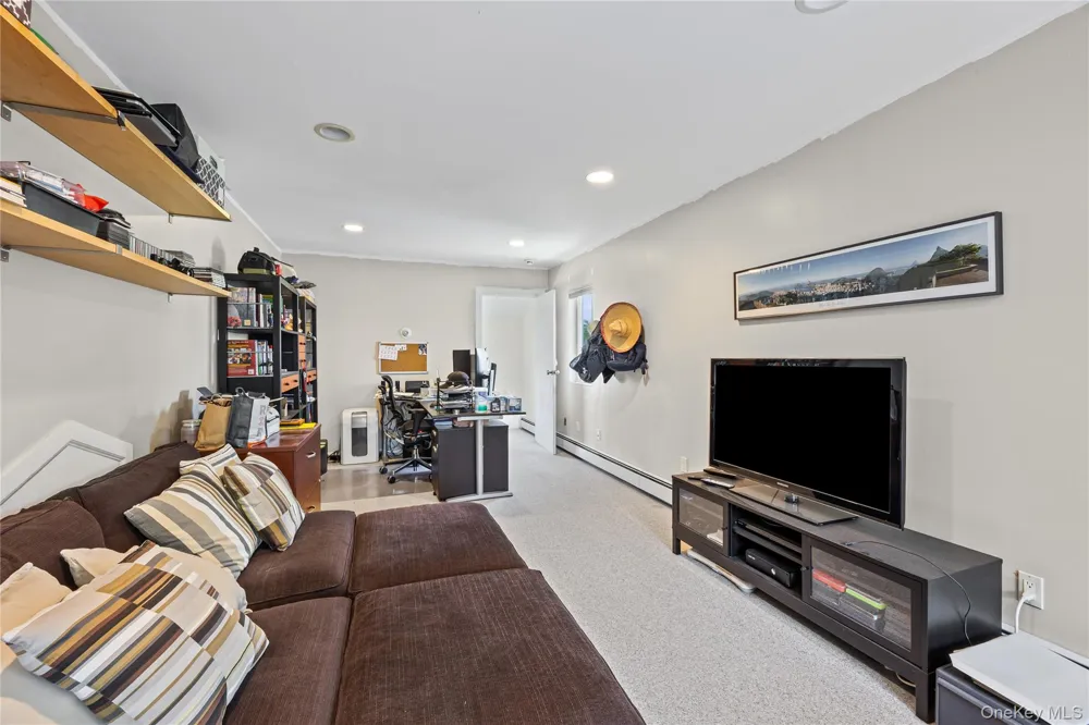 79 Spruce Lane Valley Stream, NY 11581