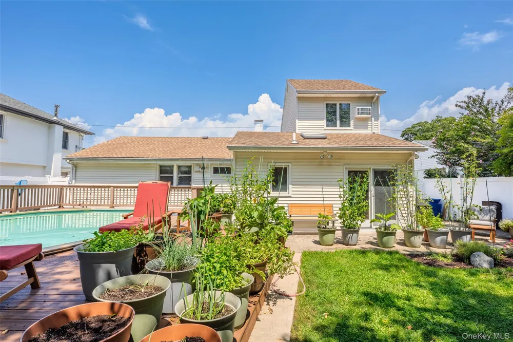 79 Spruce Lane Valley Stream, NY 11581