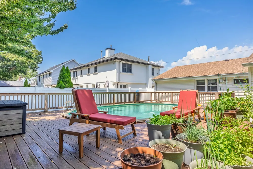 79 Spruce Lane Valley Stream, NY 11581