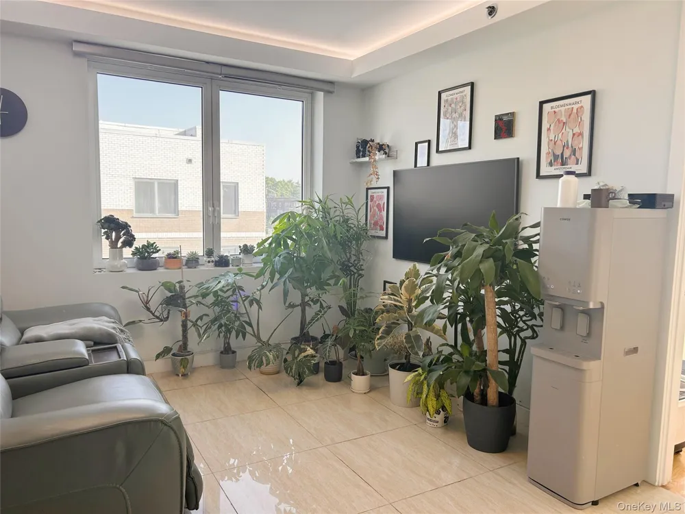 15815 Union Turnpike #402N Fresh Meadows, NY 11366
